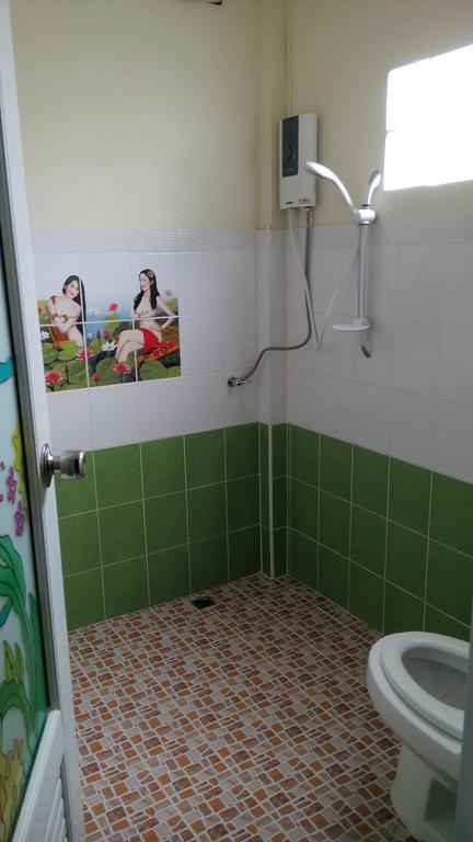 Sangtong Beach Resort Laem Sing Ngoại thất bức ảnh