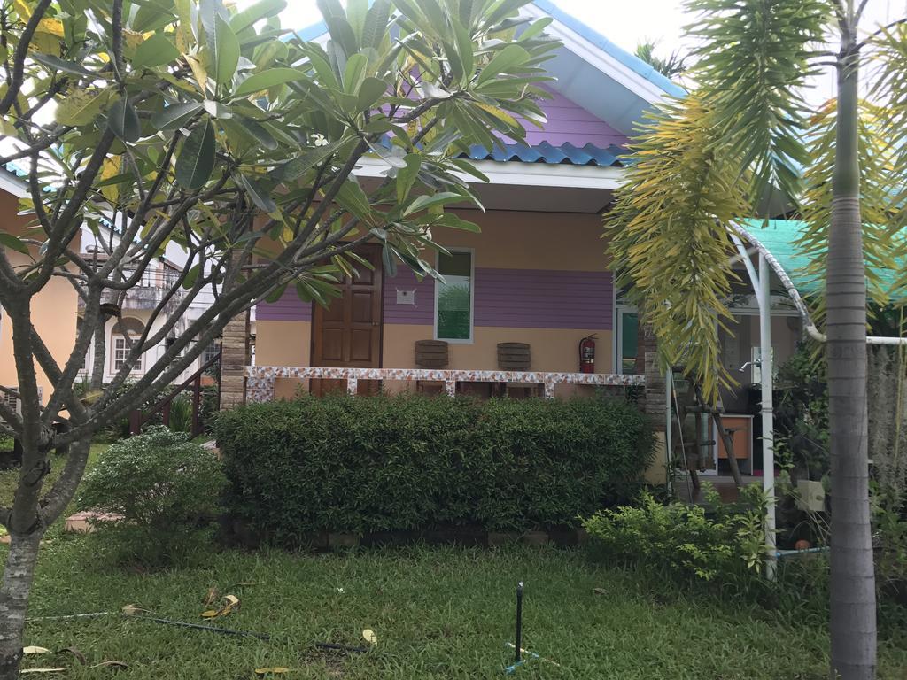 Sangtong Beach Resort Laem Sing Ngoại thất bức ảnh