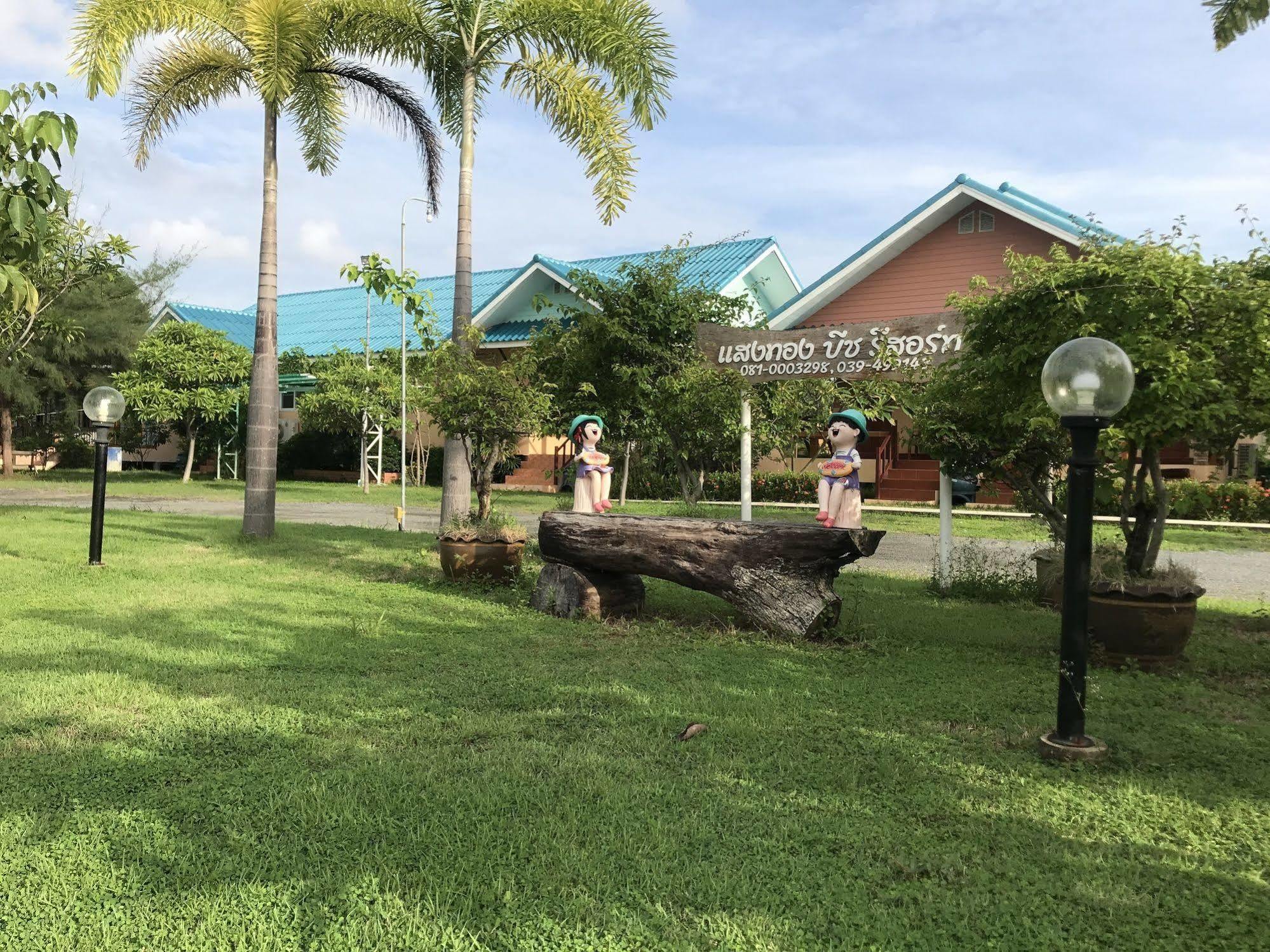 Sangtong Beach Resort Laem Sing Ngoại thất bức ảnh