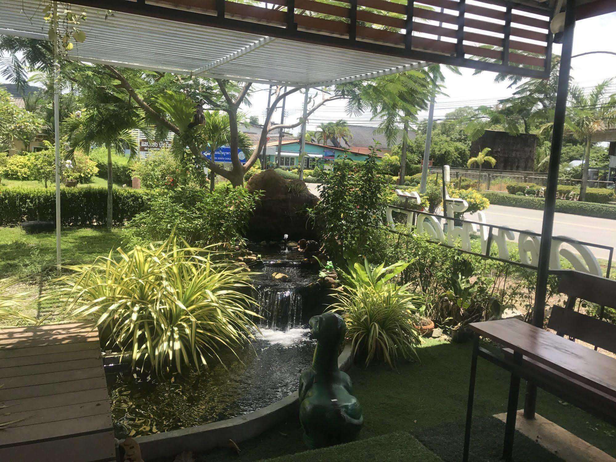 Sangtong Beach Resort Laem Sing Ngoại thất bức ảnh