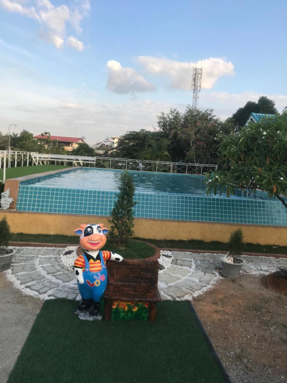 Sangtong Beach Resort Laem Sing Ngoại thất bức ảnh